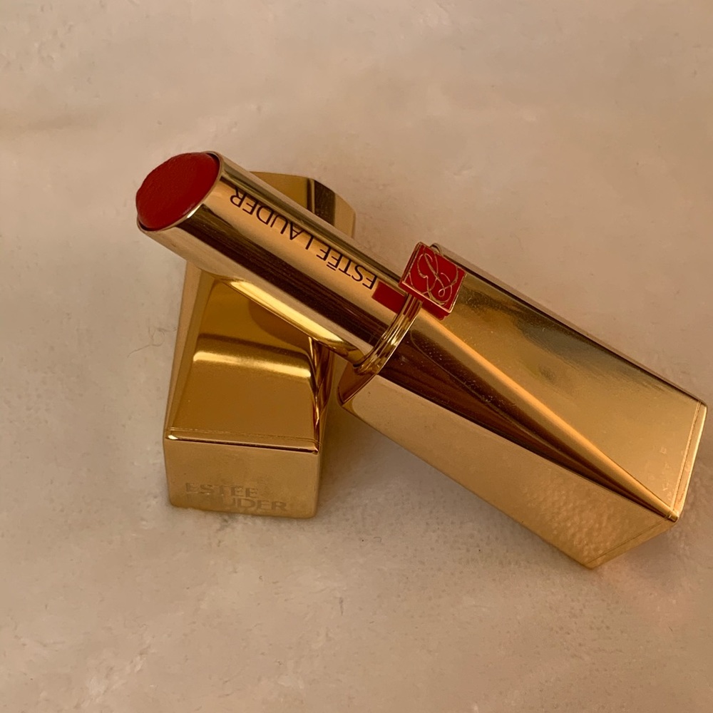 Pure Color Desire Matte Lipstick